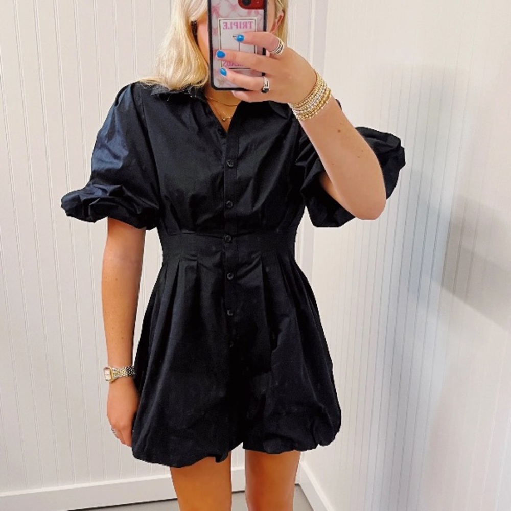 NWOT Black Stay in the Bubble Dress